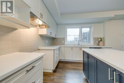 14 - 2273 Turnberry Road, Burlington, ON - Indoor Photo Showing Kitchen