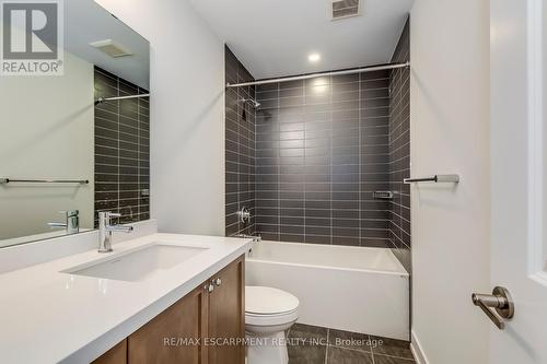 14 - 2273 Turnberry Road, Burlington, ON - Indoor Photo Showing Bathroom