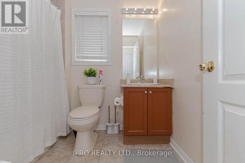 3243 Flagstone Drive, Mississauga, ON - Indoor Photo Showing Bathroom