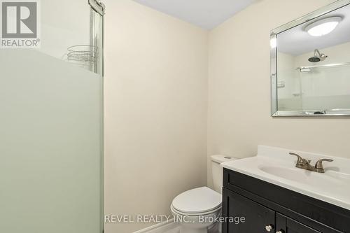 75 Marshall Street, Barrie, ON - Indoor Photo Showing Bathroom