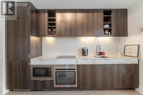 2711 - 101 Erskine Avenue W, Toronto, ON - Indoor Photo Showing Kitchen