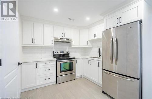 364 Tealby Place, Waterloo, ON - Indoor Photo Showing Kitchen