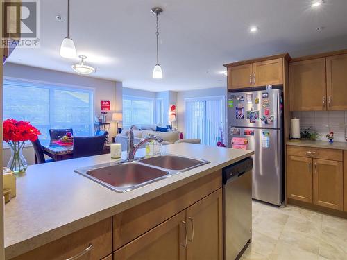 3388 Skaha Lake Road Unit# 403, Penticton, BC - Indoor Photo Showing Kitchen With Double Sink