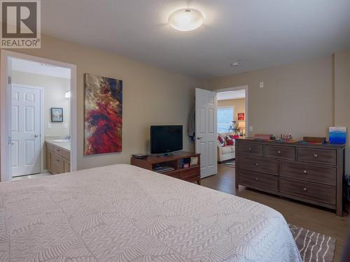 3388 Skaha Lake Road Unit# 403, Penticton, BC - Indoor Photo Showing Bedroom