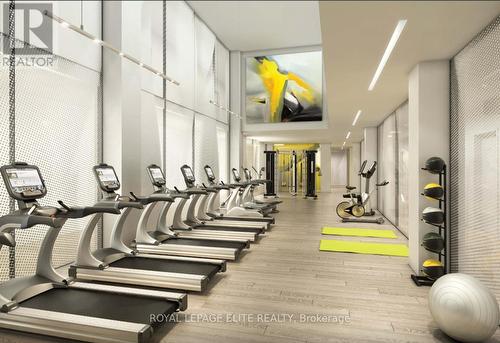 810 - 158 Front Street E, Toronto, ON - Indoor Photo Showing Gym Room