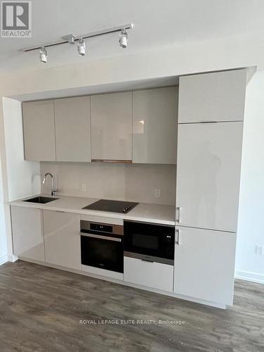 810 - 158 Front Street E, Toronto, ON - Indoor Photo Showing Kitchen