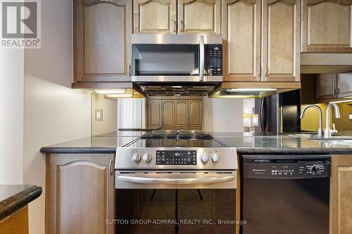 1502 - 1101 Leslie Street, Toronto, ON - Indoor Photo Showing Kitchen