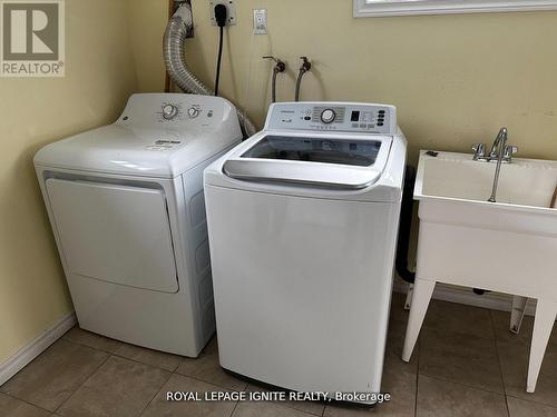 Bsmt - 597 Carlyle Court, Oshawa, ON - Indoor Photo Showing Laundry Room