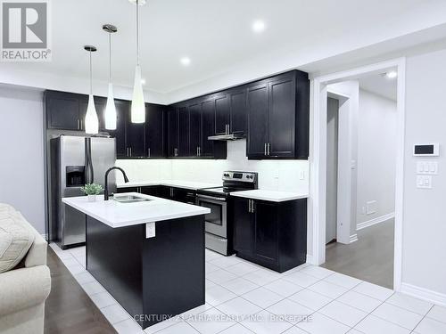 52 Luzon Avenue, Markham, ON - Indoor Photo Showing Kitchen With Upgraded Kitchen