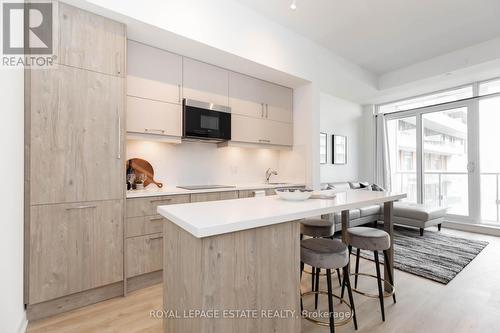 1406 - 8119 Birchmount Road, Markham, ON - Indoor Photo Showing Kitchen With Upgraded Kitchen