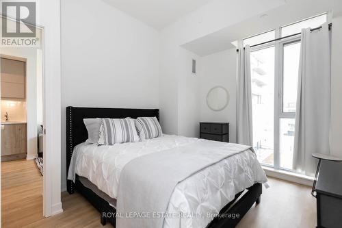 1406 - 8119 Birchmount Road, Markham, ON - Indoor Photo Showing Bedroom