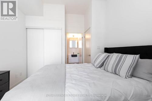 1406 - 8119 Birchmount Road, Markham, ON - Indoor Photo Showing Bedroom