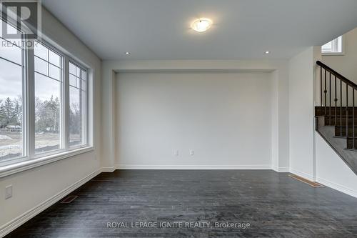 231 Jim Mortsons Drive, East Gwillimbury, ON - Indoor Photo Showing Other Room