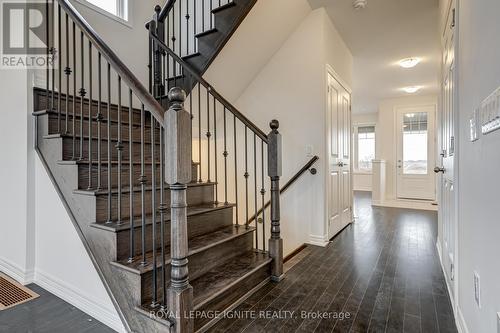 231 Jim Mortsons Drive, East Gwillimbury, ON - Indoor Photo Showing Other Room