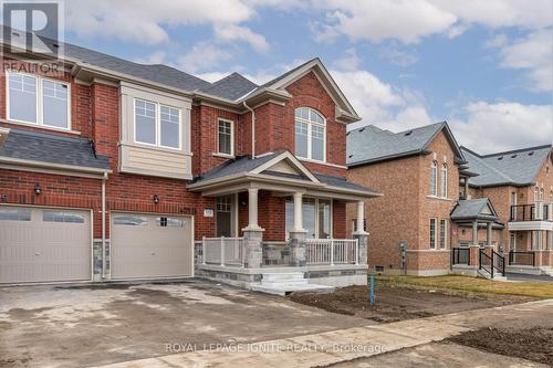 231 Jim Mortsons Drive, East Gwillimbury, ON - Outdoor With Facade