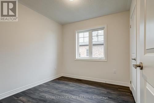 231 Jim Mortsons Drive, East Gwillimbury, ON - Indoor Photo Showing Other Room