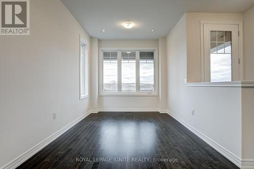 231 Jim Mortsons Drive, East Gwillimbury, ON - Indoor Photo Showing Other Room