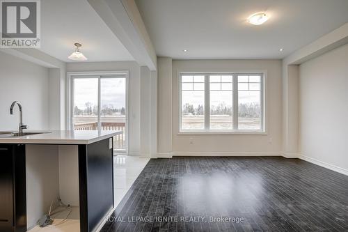 231 Jim Mortsons Drive, East Gwillimbury, ON - Indoor Photo Showing Other Room