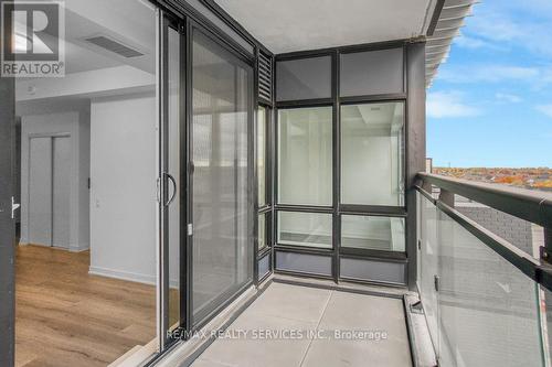 421 - 395 Dundas Street W, Oakville, ON -  With Balcony With Exterior