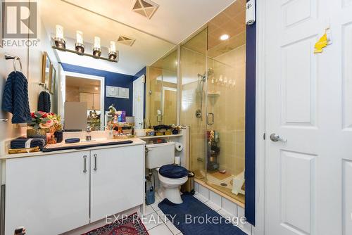 121 - 3888 Duke Of York Boulevard, Mississauga, ON - Indoor Photo Showing Bathroom