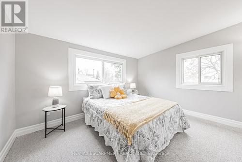 278 East 12Th Street, Hamilton, ON - Indoor Photo Showing Bedroom