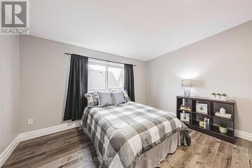 278 East 12Th Street, Hamilton, ON - Indoor Photo Showing Bedroom