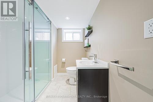 278 East 12Th Street, Hamilton, ON - Indoor Photo Showing Bathroom