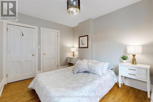 18 Spring Street, Hamilton, ON - Indoor Photo Showing Bedroom