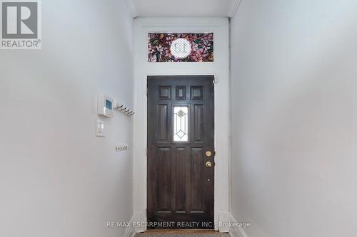 18 Spring Street, Hamilton, ON - Indoor Photo Showing Other Room