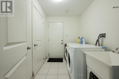 3192 Mintwood Circle, Oakville, ON - Indoor Photo Showing Laundry Room