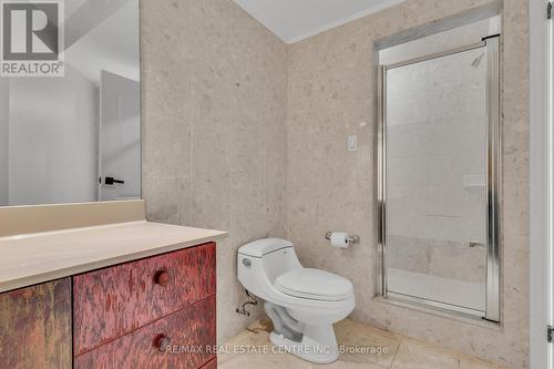 162 Stonehenge Drive, Hamilton, ON - Indoor Photo Showing Bathroom