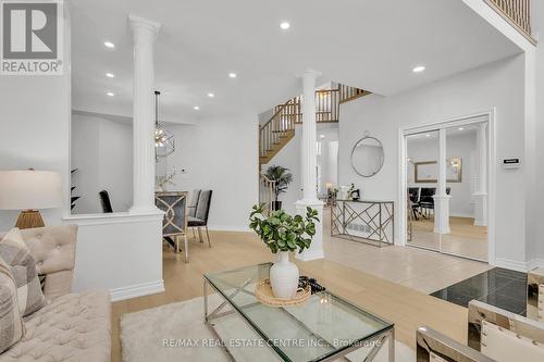 162 Stonehenge Drive, Hamilton, ON - Indoor Photo Showing Living Room