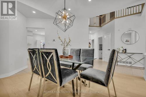 162 Stonehenge Drive, Hamilton, ON - Indoor Photo Showing Dining Room