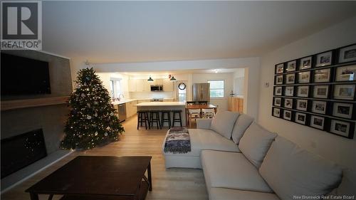 906 Millidge Avenue, Saint John, NB - Indoor Photo Showing Living Room