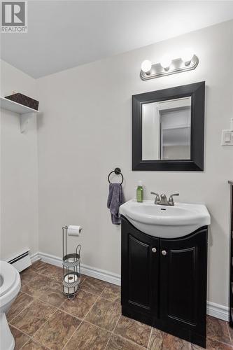 172 Main Road, Pouch Cove, NL - Indoor Photo Showing Bathroom