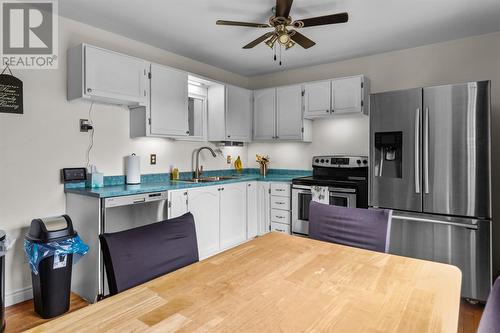 172 Main Road, Pouch Cove, NL - Indoor Photo Showing Kitchen With Upgraded Kitchen