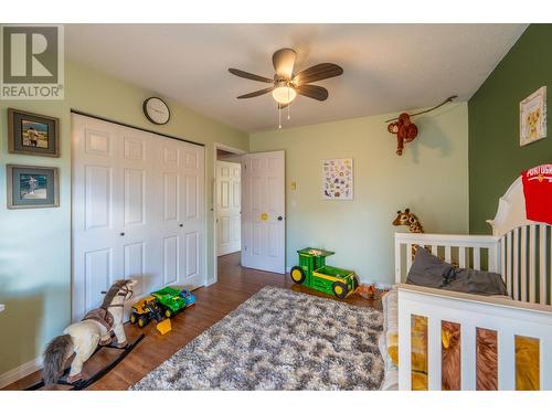 1120 8Th  S Street, Golden, BC - Indoor Photo Showing Bedroom