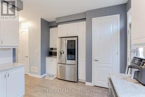 114 Cleanside Road, Toronto, ON - Indoor Photo Showing Kitchen