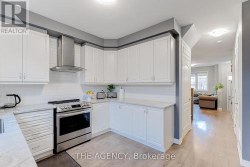 114 Cleanside Road, Toronto, ON - Indoor Photo Showing Kitchen