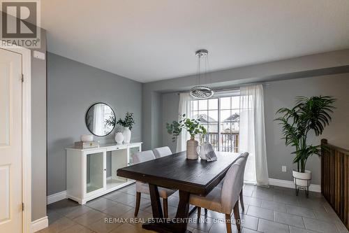 25 Jeffrey Drive, Guelph (Grange Hill East), ON - Indoor Photo Showing Dining Room