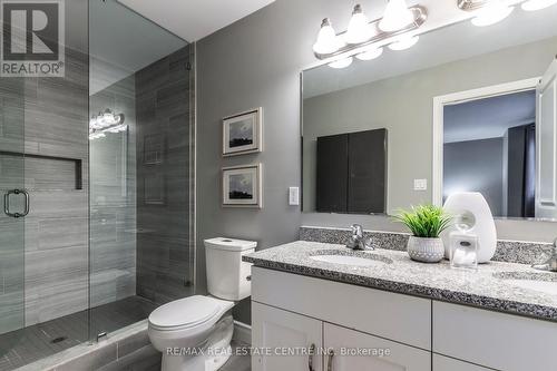 25 Jeffrey Drive, Guelph (Grange Hill East), ON - Indoor Photo Showing Bathroom