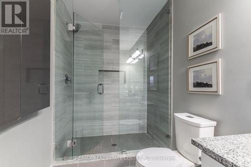 25 Jeffrey Drive, Guelph (Grange Hill East), ON - Indoor Photo Showing Bathroom