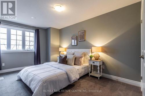 25 Jeffrey Drive, Guelph (Grange Hill East), ON - Indoor Photo Showing Bedroom