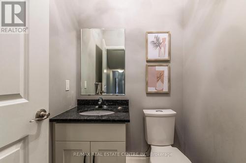 25 Jeffrey Drive, Guelph (Grange Hill East), ON - Indoor Photo Showing Bathroom