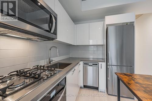 1005 - 195 Mccaul Street, Toronto, ON - Indoor Photo Showing Kitchen With Stainless Steel Kitchen With Upgraded Kitchen