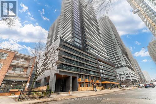 522N - 117 Broadway Avenue, Toronto, ON - Outdoor With Facade