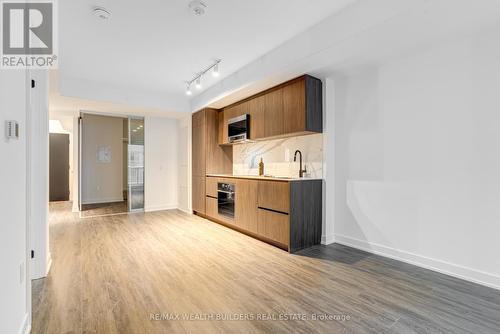 522N - 117 Broadway Avenue, Toronto, ON - Indoor Photo Showing Kitchen