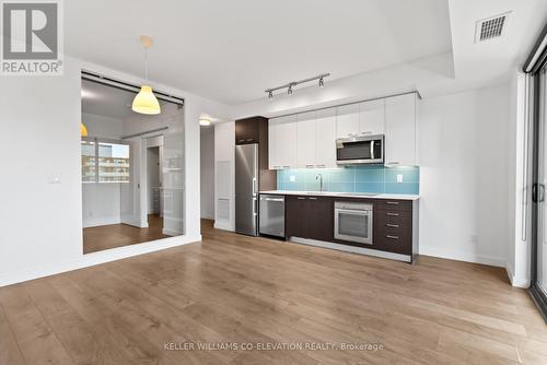 607 - 109 Vaughan Road, Toronto, ON - Indoor Photo Showing Kitchen