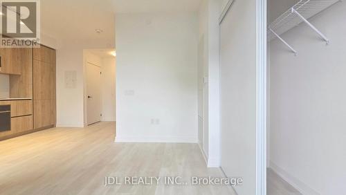 1210 - 117 Broadway Avenue, Toronto, ON - Indoor Photo Showing Other Room