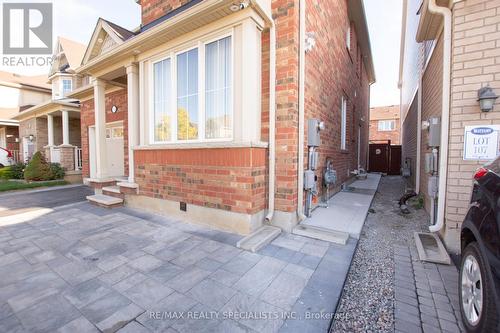 Bsmt - 1112 Solomon Court, Milton, ON - Outdoor With Facade